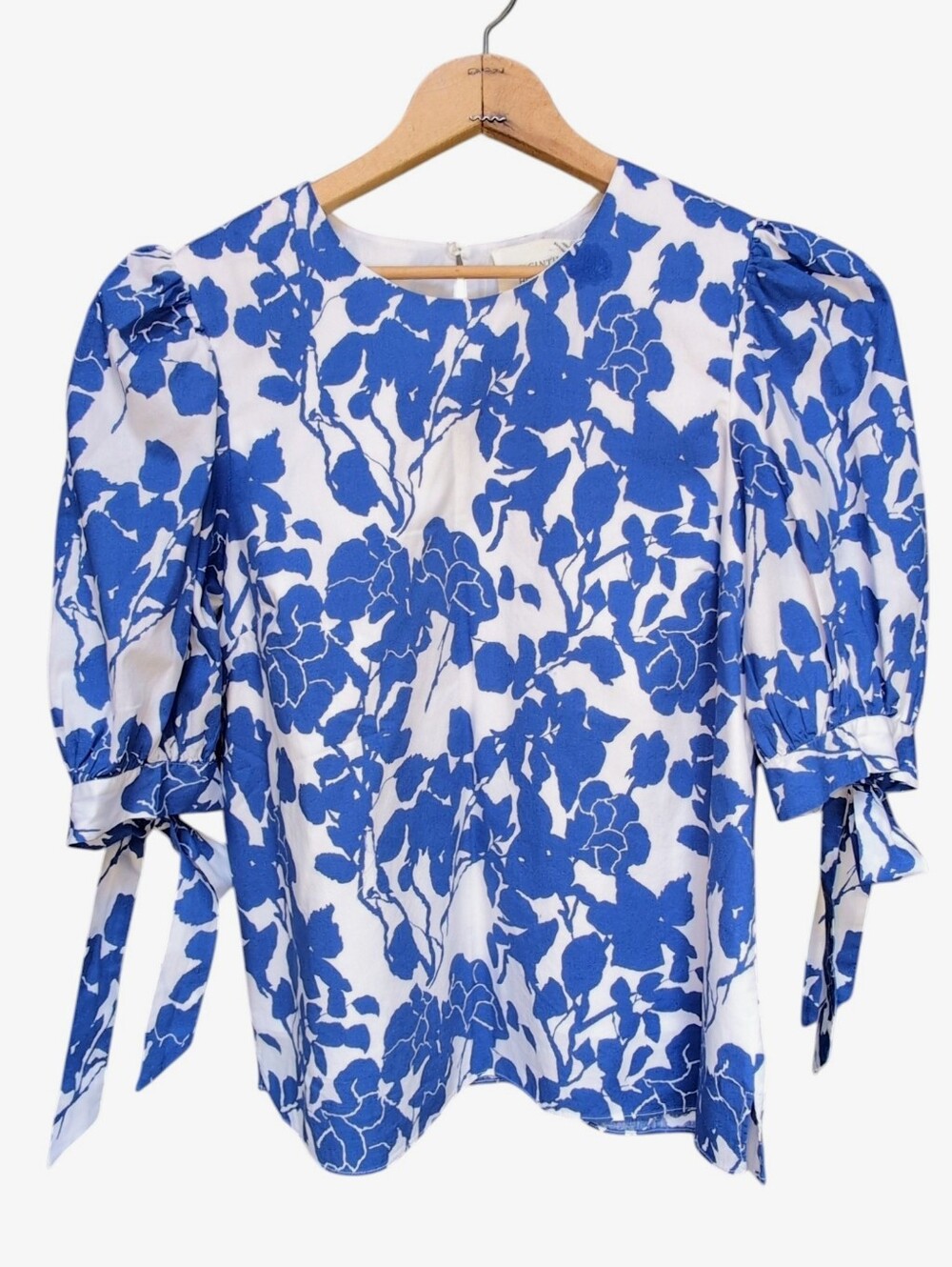 Hyacinth House Fiona Blouse Blue White Floral Puff Sleeve Women's Size MEDIUM